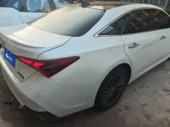 2019 Toyota Avalon 2.5L Touring Premium, белый — фото 3