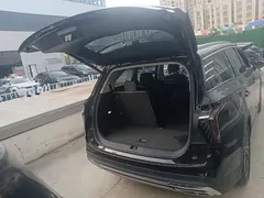2024 Hongqi HS7 2.0T PHEV 4WD 6, чёрный — фото 19
