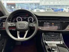 2021 Audi Q8 45 TFSI Sport, чёрный — фото 10