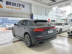 2021 Audi Q8 45 TFSI Sport, чёрный — фото 17