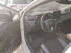 2021 Toyota Corolla 1.2T S-CVT Elite, белый — фото 17
