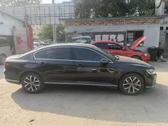 2020 Volkswagen Magotan 330TSI DSG Leading, чёрный — фото 2