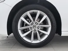 2022 Honda Accord 260TURBO Luxury, белый — фото 17