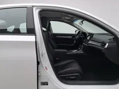 2022 Honda Accord 260TURBO Luxury, белый — фото 23