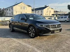 2022 Volkswagen Passat 380TSI Luxury, чёрный — фото 1