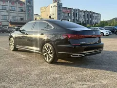 2022 Volkswagen Passat 380TSI Luxury, чёрный — фото 5
