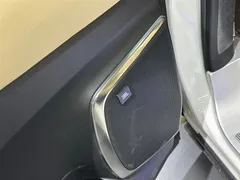 2021 Toyota Alphard Hybrid 2.5L Luxury, белый — фото 8