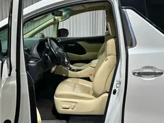 2021 Toyota Alphard Hybrid 2.5L Luxury, белый — фото 9