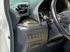 2021 Toyota Alphard Hybrid 2.5L Luxury, белый — фото 12