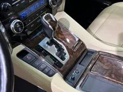 2021 Toyota Alphard Hybrid 2.5L Luxury, белый — фото 13