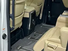 2021 Toyota Alphard Hybrid 2.5L Luxury, белый — фото 20