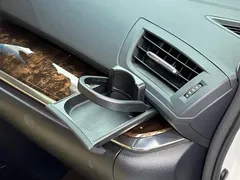 2021 Toyota Alphard Hybrid 2.5L Luxury, белый — фото 28