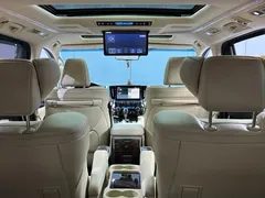 2021 Toyota Alphard Hybrid 2.5L Luxury, белый — фото 32