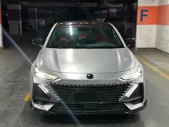 2022 Changan UNI-V 1.5T Premium — фото 2