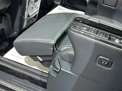 2020 Lexus LM 300h 7-seat, чёрный — фото 20