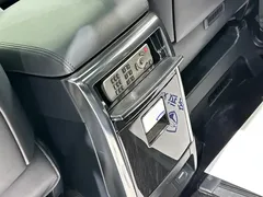 2020 Lexus LM 300h 7-seat, чёрный — фото 25