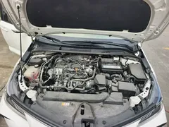 2021 Toyota Corolla TNGA 1.5L CVT Elite, белый — фото 16