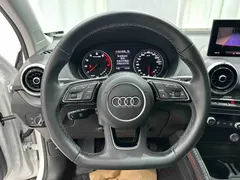 2022 Audi Q2L 35 TFSI Sport, белый — фото 12