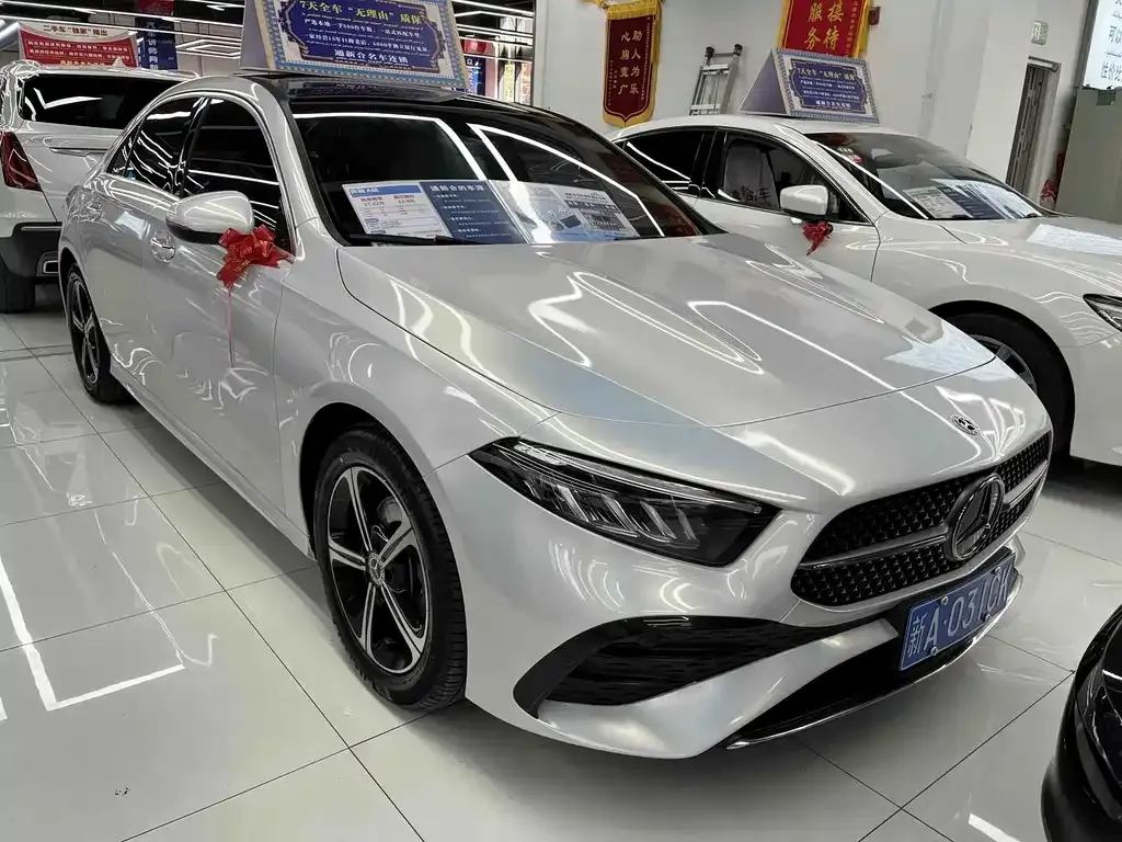 2023 Mercedes-Benz A-Class A 200 L Fashion