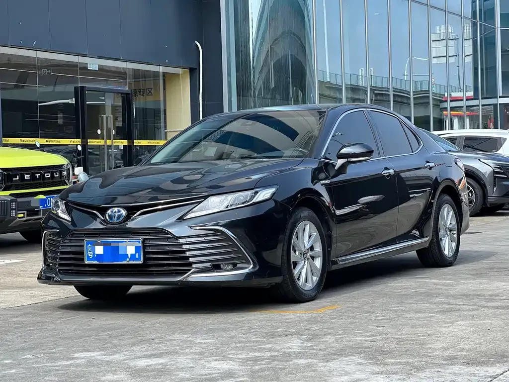 2021 Toyota Camry Hybrid 2.5HGVP Leading