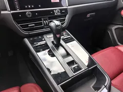 2022 Porsche Macan 2.0T — фото 14