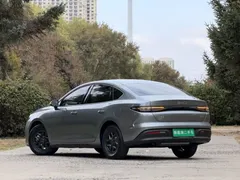 2025 BYD Seal 05 PHEV DM-i Smart Drive 55km Luxury — фото 6