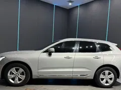 2022 Volvo XC60 4WD Zhiyi Luxury — фото 4
