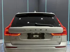 2022 Volvo XC60 4WD Zhiyi Luxury — фото 7