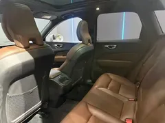 2022 Volvo XC60 4WD Zhiyi Luxury — фото 10