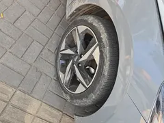 2022 Hyundai Elantra 1.5L CVT LUX Premium — фото 6