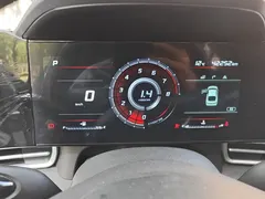 2022 Hyundai Elantra 1.5L CVT LUX Premium — фото 14