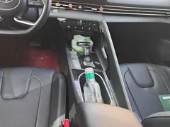 2022 Hyundai Elantra 1.5L CVT LUX Premium — фото 16