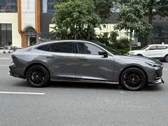 2023 Changan UNI-V 1.5T Sport — фото 4