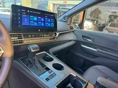 2021 Toyota Sienna 2.5L Hybrid Platinum, чёрный — фото 7