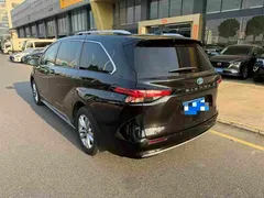 2021 Toyota Sienna 2.5L Hybrid Platinum, чёрный — фото 9