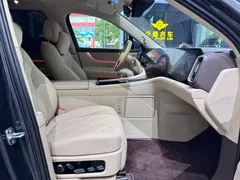 2025 Aito M9 EV Ultra 100kWh 6-seat 192-line LiDAR, белый — фото 11