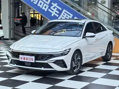 2023 Hyundai Elantra 1.5L CVT LUX Premium, белый — фото 1