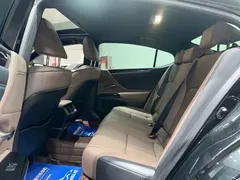 2022 Lexus ES 200 Excellence, чёрный — фото 7