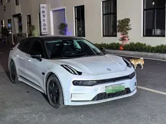 2022 Zeekr 001 Long Range Single Motor WE, белый — фото 3