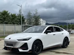 2023 Changan UNI-V 1.5T Sport, белый — фото 1