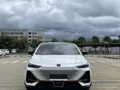 2023 Changan UNI-V 1.5T Sport, белый — фото 2