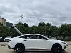 2023 Changan UNI-V 1.5T Sport, белый — фото 9