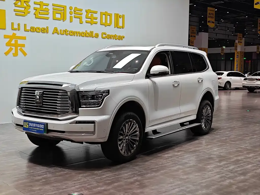 2023 Tank 500 Hi4-T PHEV
