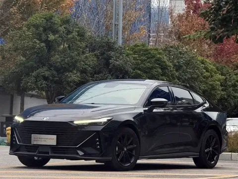 2023 Changan UNI-V 1.5T Premium