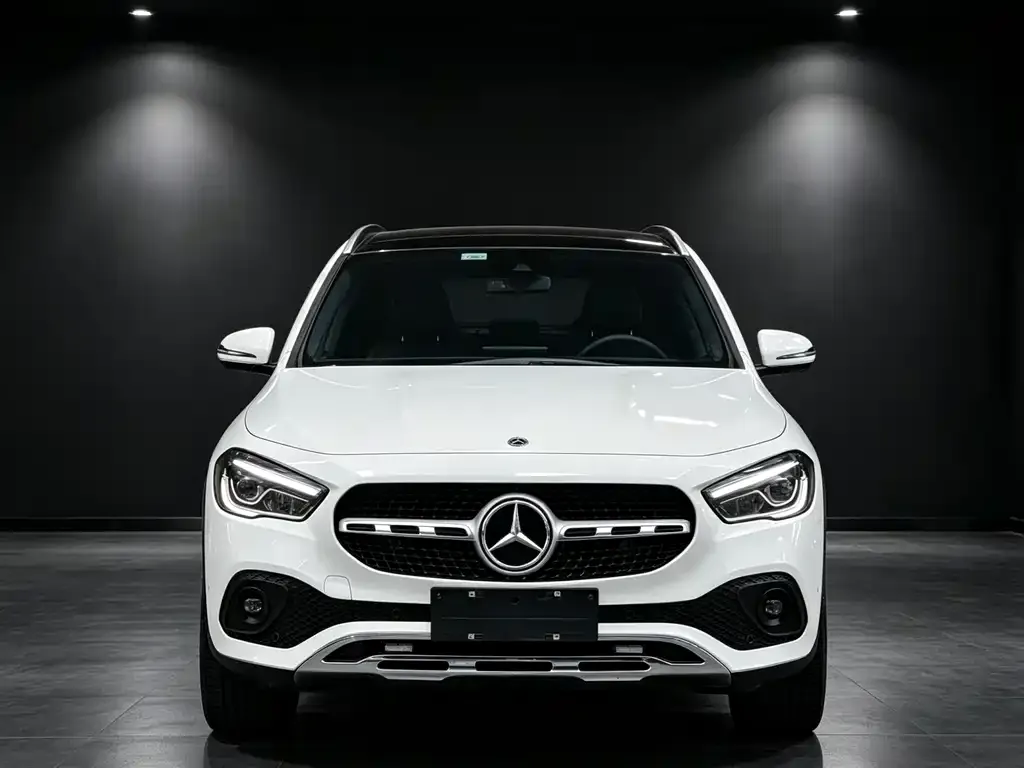2023 Mercedes-Benz GLA 220