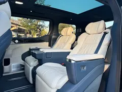 2024 Zeekr 009 6-Seat Executive 4WD 108kWh, чёрный — фото 13