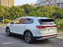 2022 Volkswagen Talagon 530TSI 4WD Flagship Pro 6 Seats, белый — фото 4
