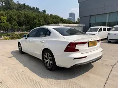 2023 Volvo S60 B4 Luxury, белый — фото 7