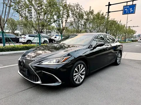 2021 Lexus ES 200 Excellence