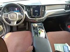 2023 Volvo XC60 4WD Luxury, белый — фото 5